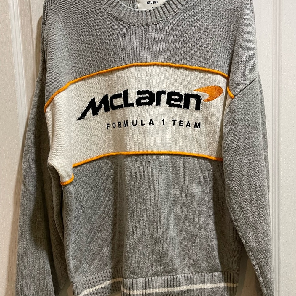 Hollister Gray and White Crewneck Sweater- McLaren